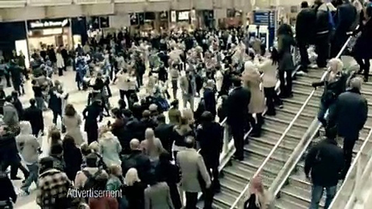 T-Mobile - téléphonie - janvier 2009 - "Life's for sharing", Dance at Liverpool Station
