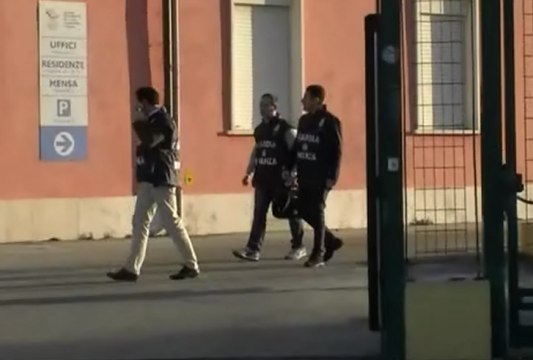Teramo (AQ) - ricostruzione ed appalti, sequestrati beni 12 indagati (14.01.15)