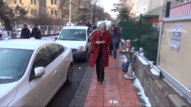 Cumhuriyet Gazetesi Ankara Bürosu Önünde 'Charlie Hebdo' Önlemi