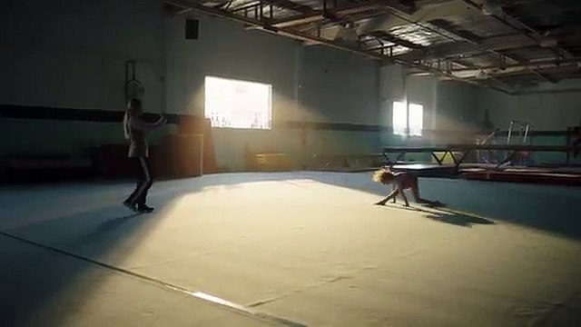 TBWA Media Arts Lab pour Apple - smartphone iPhone 5s, «Chicken fat» - juin 2014