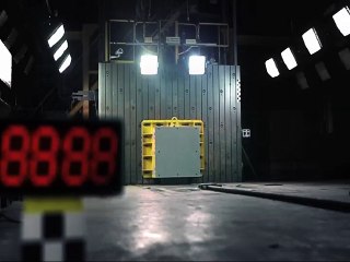 Renault - voitures, Renault TV - juillet 2010 - "Smashing TV", crash test