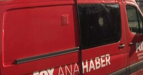 FOX TV Canlı yayın aracına taşlı saldırı