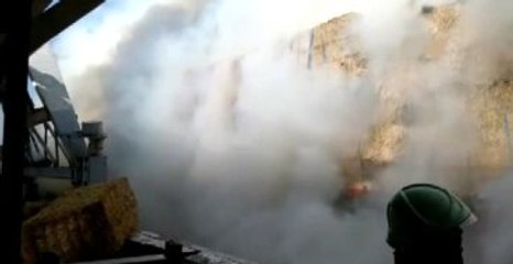 Saman Yüklü Gemide Yangın Dehşeti