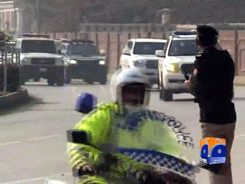 Imran‘s 21 vehicles on Motorcade