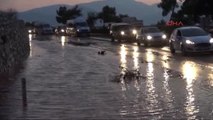 Bodrumyenideniçme Suyu Hattı Yine Patladı, Tonlarca Su Taşları Karayoluna Sürükledi