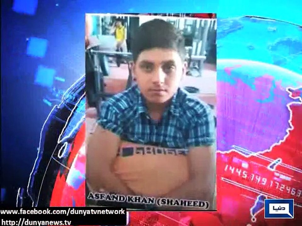 Dunya News - Bereaved parents protest as Imran Khan's motorcade reaches APS Peshawar