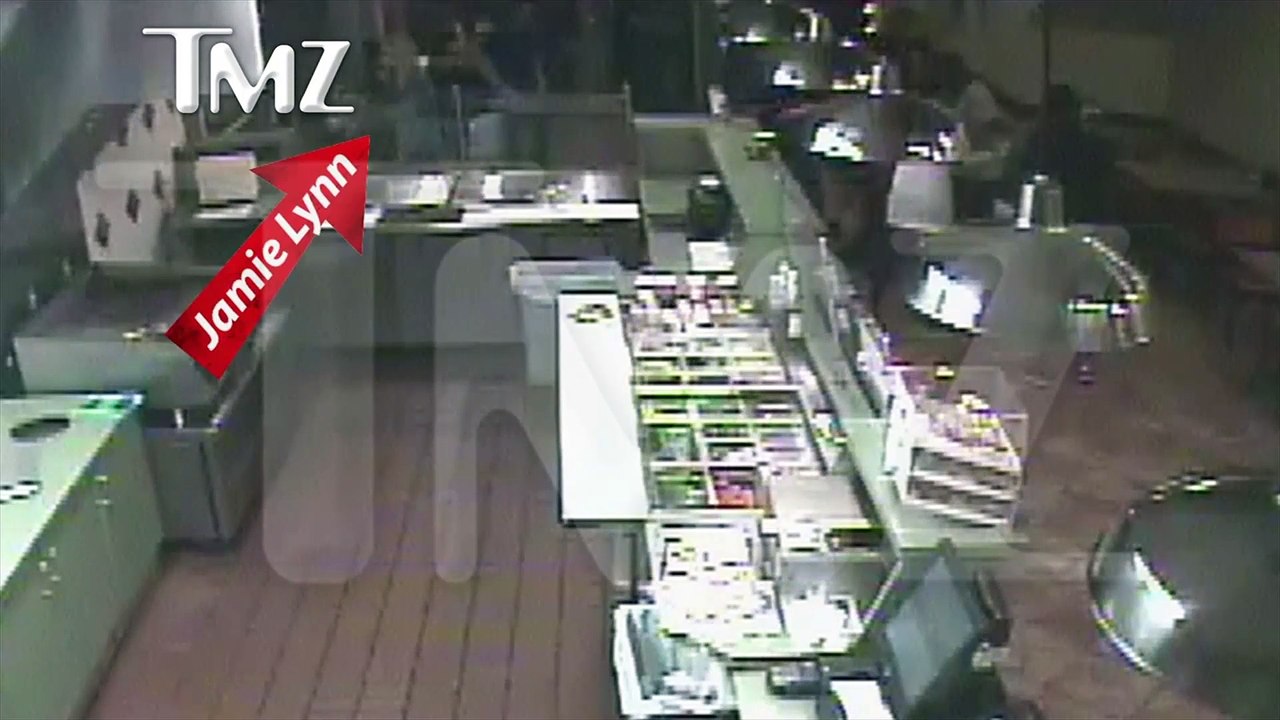 Mira como la hermana de Britney Spears pelea en restaurante con un cuchillo