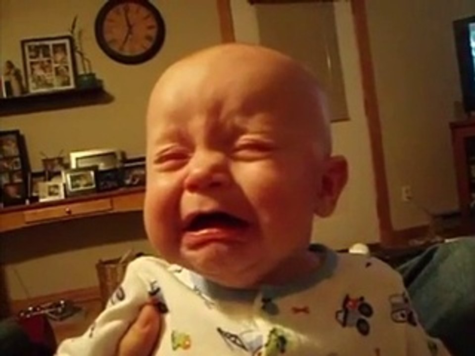 FUNNY BABY SCARED VIDEOS