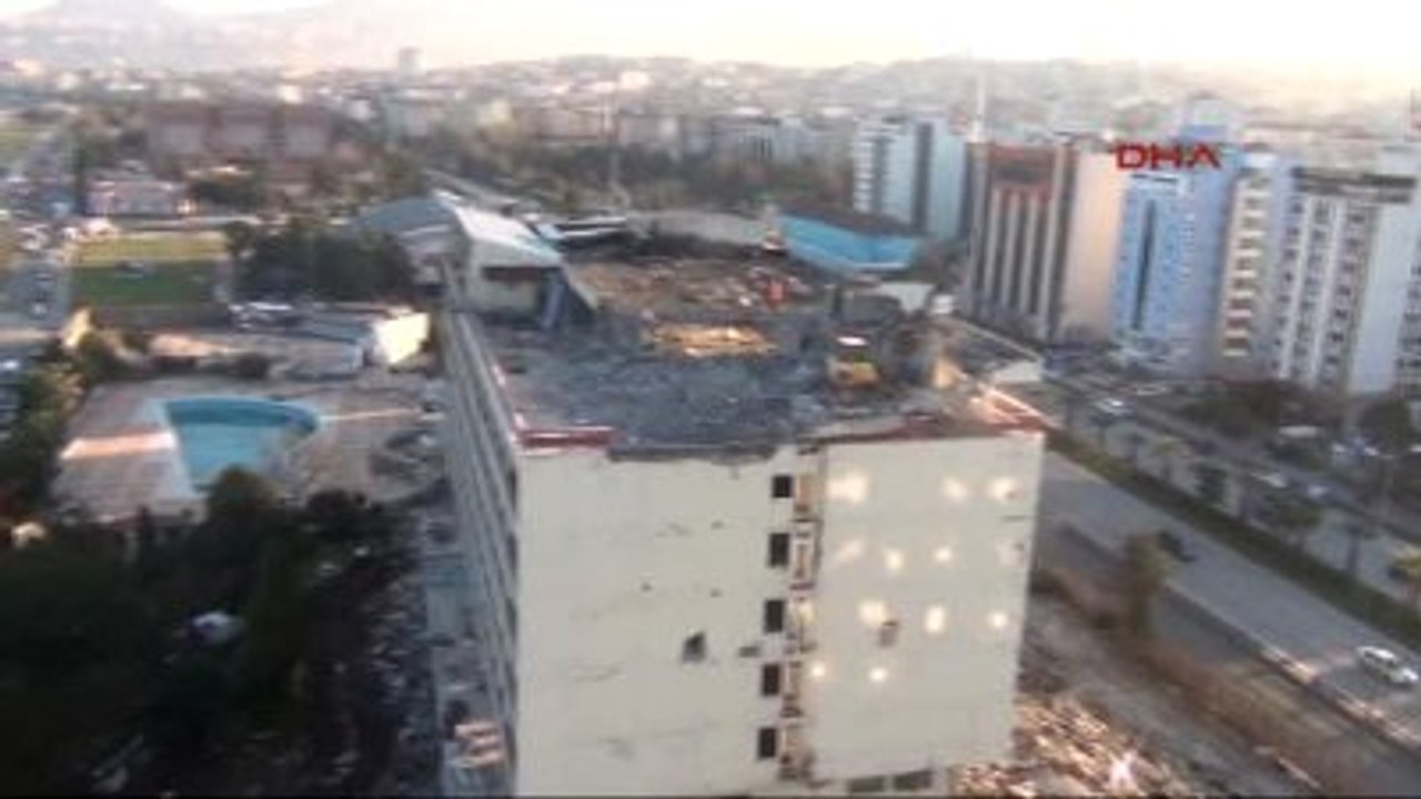 Samsun - 5 Yıldızlı Otelin 8'inci Katında İş Makinesi ile Yıkım