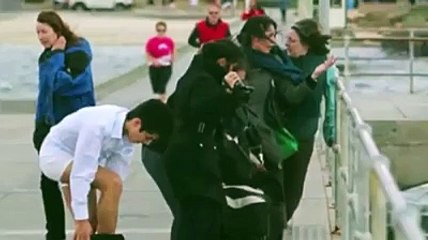 A stranger saves the dog - inspiration