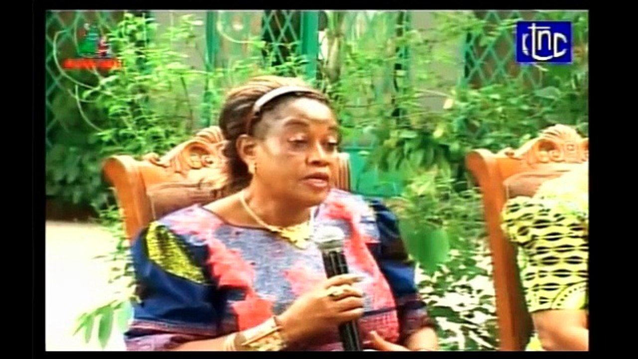 Mme M.Lukoji,Nelly Munguludiaka,J.Mpinga, toutes veuves d'anciens premiers Ministres congolais