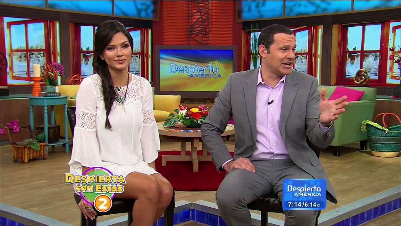 JLo bien cerquita de William Levy @willylevy29 en el estreno de su película || DA