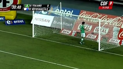 Cile, pallonetto perfetto di Farfan