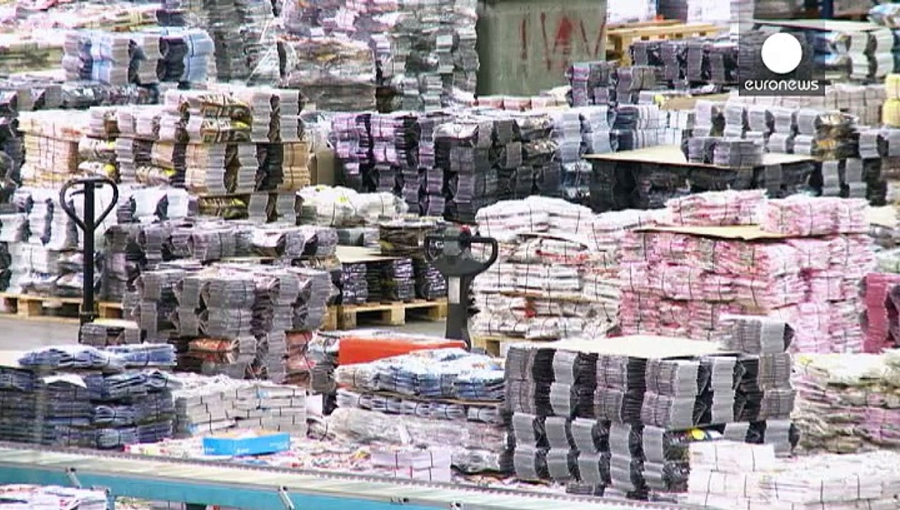 "شارلی ابدو" تا ۲ ماه تجدید چاپ می شود