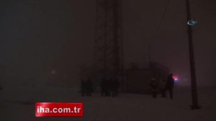 Baz İstasyonuna Çıkarak İntihar Girişiminde Bulundu