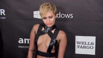 Miley Cyrus Poses Naked For V Magazine