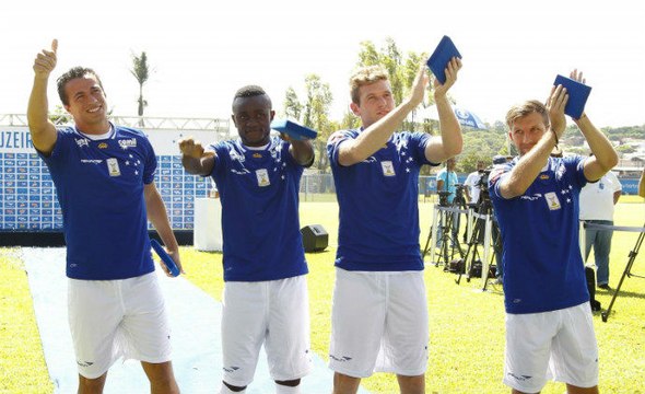 Caras novas! Cruzeiro apresenta seu 'pacotão' de reforços