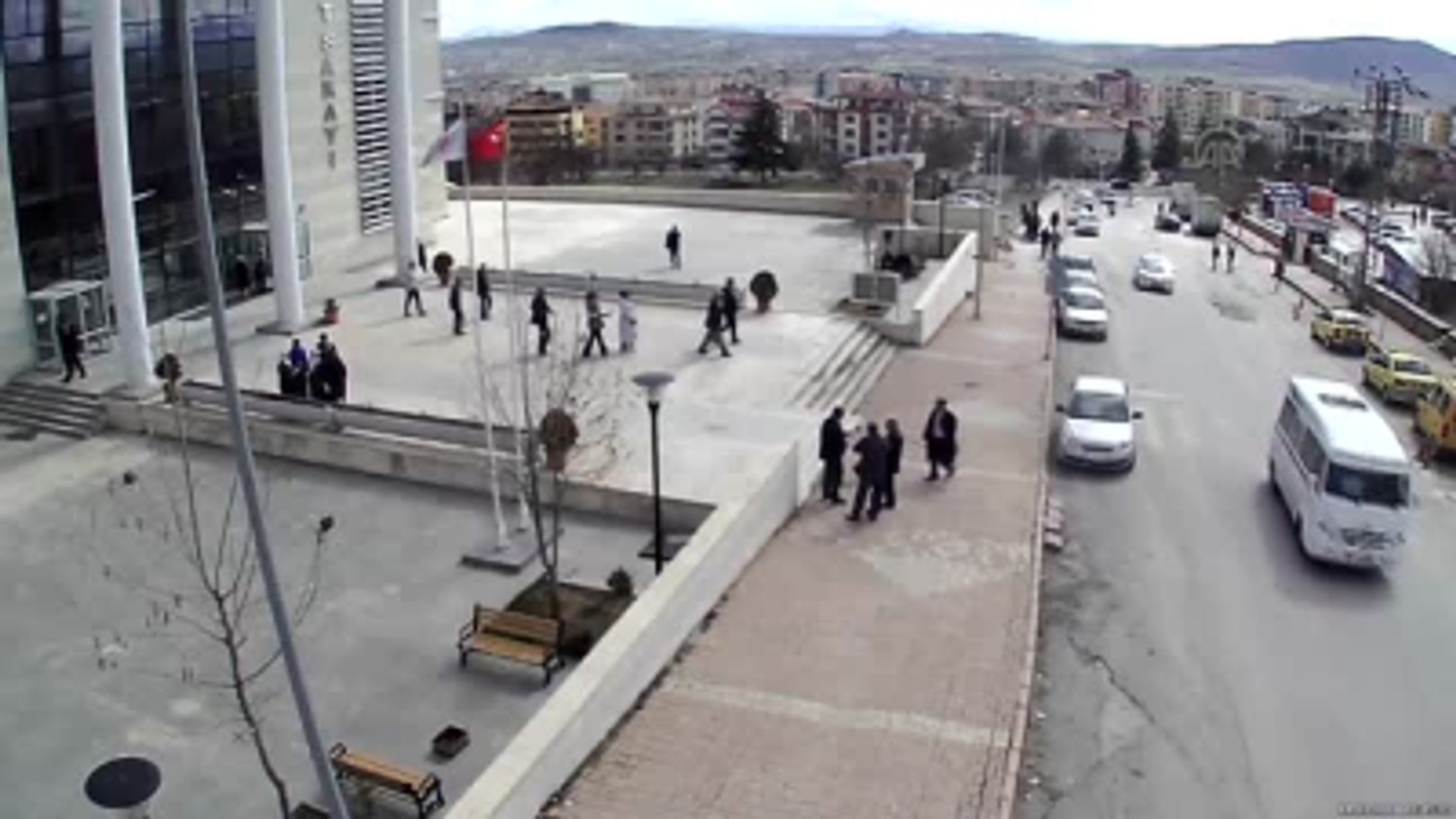Elazığ Adliyesi Önündeki Cinayetin Güvenlik Kamerası Görüntüleri -  Dailymotion Video