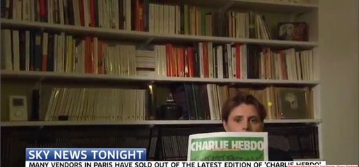Sky News interrompt le direct à la vue de «Charlie Hebdo» (VOSTFR)