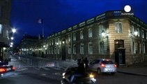 Παρίσι: Αστυνομικός τραυματίστηκε από ΙΧ έξω από το Μέγαρο των Ηλυσίων