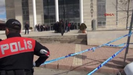 Arşivelazığ'da Eşinden Boşanan Kadın Adliye Önünde Öldürüldü