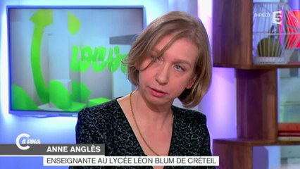 Une professeure revient sur le sens de la minute de silence - C à vous - 14/01/2015