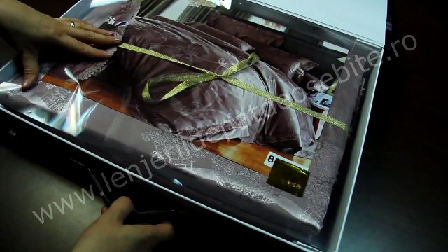 Lenjerie de pat jaquard roz-violet Casa New Concept 880009