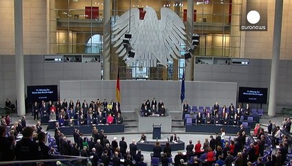 Меркель встала на защиту мусульман