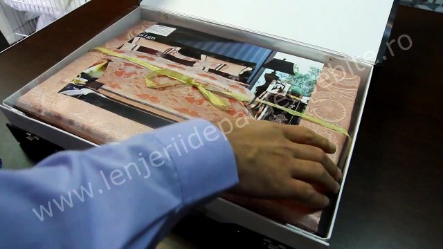 Lenjerie pat lux roz intens jacquard Casa New Concept 880027