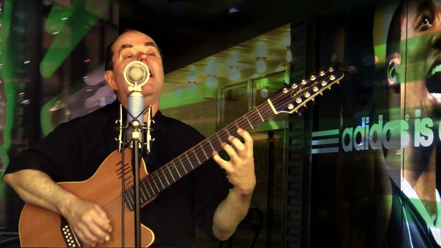 Winston K sings 33 by The Smashing Pumpkins