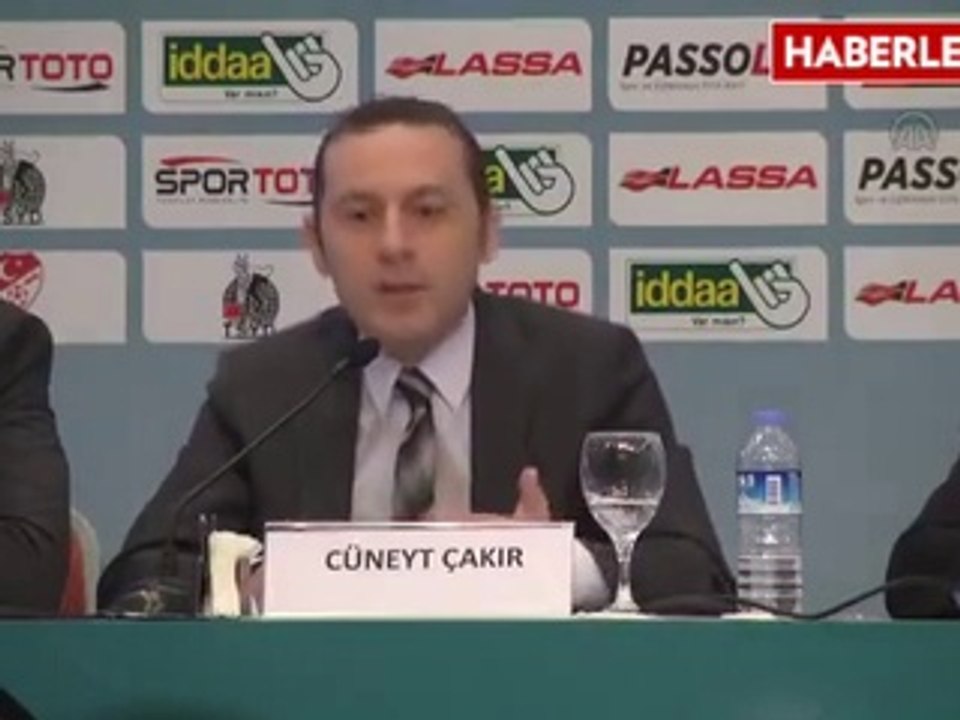 Cüneyt Çakır: "Hakem-oyuncu, Hakem-medya İlişkileri Gibi İyiye Gidiyor"
