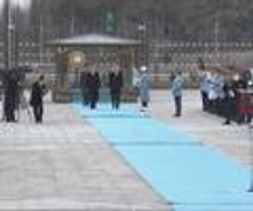 Aliyev,  Cumhurbaşkanlığı Sarayı'nda törenle karşılandı