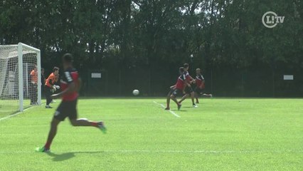 É muita categoria! Ganso faz lance genial e marca de letra