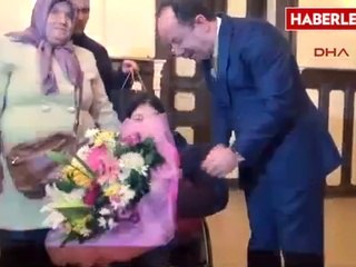 Edirne- Engelliler İçin Rampa Olmayınca, Şampiyon Sporcu Belediyedeki Törene Kucakta Çıktı