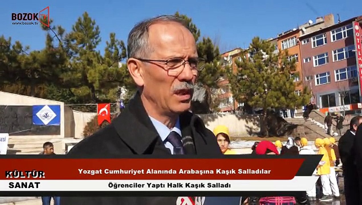 YOZGAT CUMHURİYET ALANINDA ARABAŞIYA KAŞIK SALLADILAR