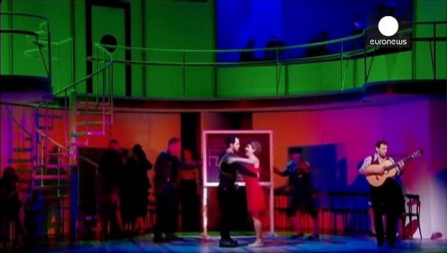 Mulheres à beira de um ataque de nervos em versão musical