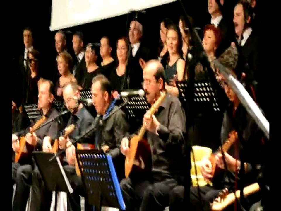 ERDEMİR MUSİKİ DERNEĞİ 42. YIL ŞENLİĞİNDE KULAKLARIMIZIN PASI SİLİNDİ