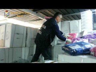 Ottaviano (NA) - Biancheria contraffatta, sequestrati 250mila articoli (15.01.15)