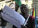 Napoli - #Je suis Charlie, flash mob dell'Arci al consolato francese (12.01.15)