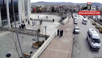 Adliye Önünde Cinayet