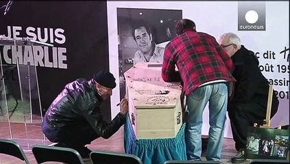 Charlie Hebdo karikatüristleri için cenaze töreni düzenleniyor