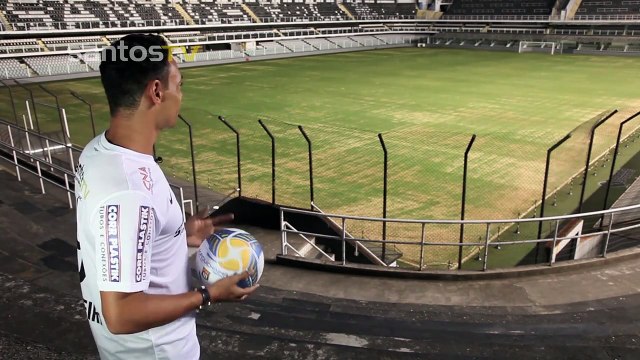De volta a Vila Belmiro, Ricardo Oliveira marca 'gol impossível'