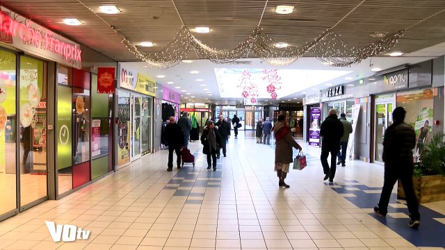 VOtv A Garges les services de la ville au centre commercial