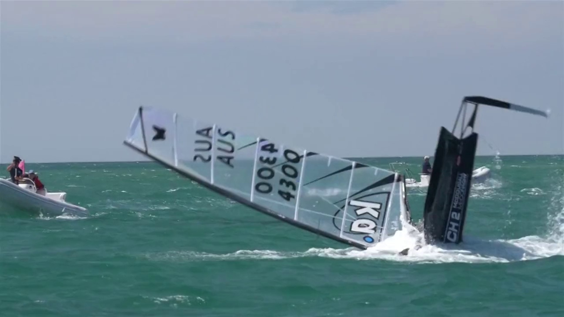 McDougall + McConaghy 2015 Moth Worlds - Jour 2