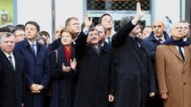 İtalya Başbakanı: Davutoğlu'nun Paris'teki Yürüyüşe Katılması Biraz Sırıtıyordu