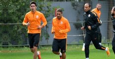 Sabri Sarıoğlu, Galatasaray'ın 'Onursal Kaptanı' Oldu