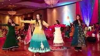 Maryam Nawaz Dance in Wedding
