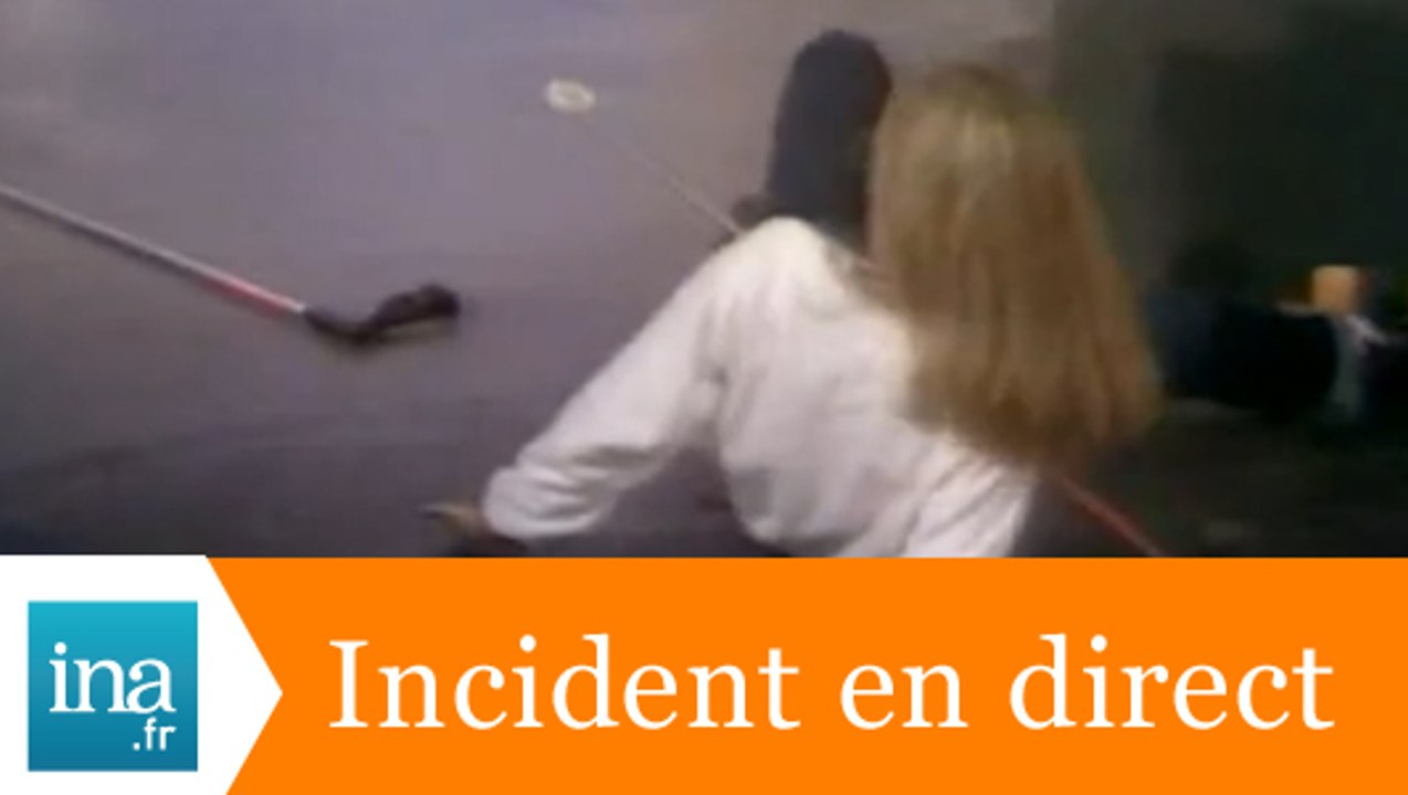 Dorothée chute dans Récré A2 - Archive INA