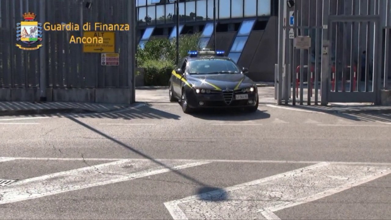 Ancona - Frode fiscale per oltre 30 miliardi di euro, sequestrati conti correnti (16.01.15)