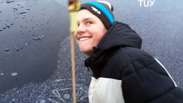 Feux d'artifice sous la glace